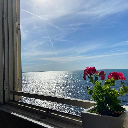 Hotel Le Najadi Santa Marinella Buitenkant foto